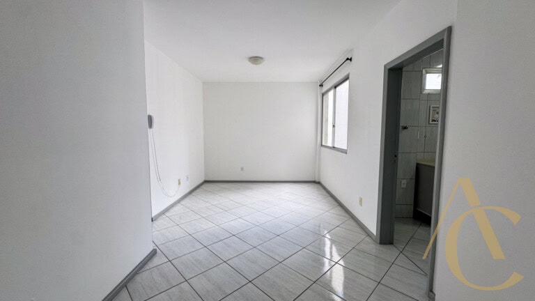 Apartamento para alugar – 1 quarto – Centro – Florianópolis/SC.