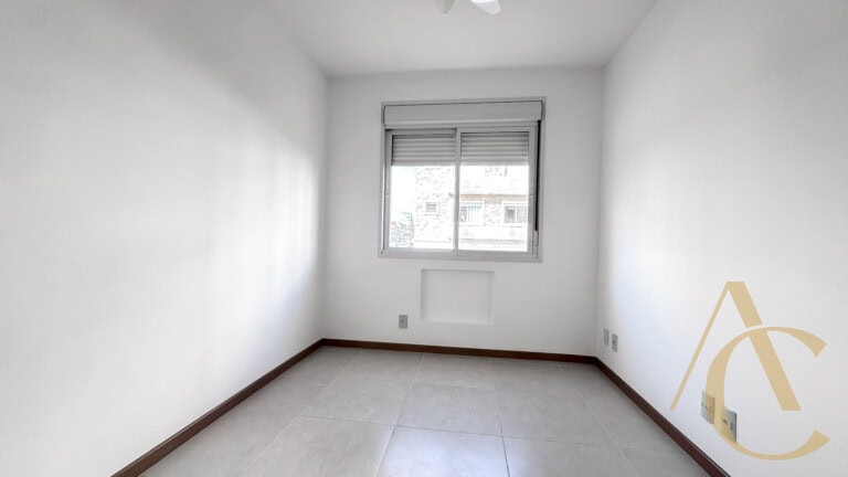 Apartamento para locação – 3 suítes – Abraão, Florianópolis/SC.