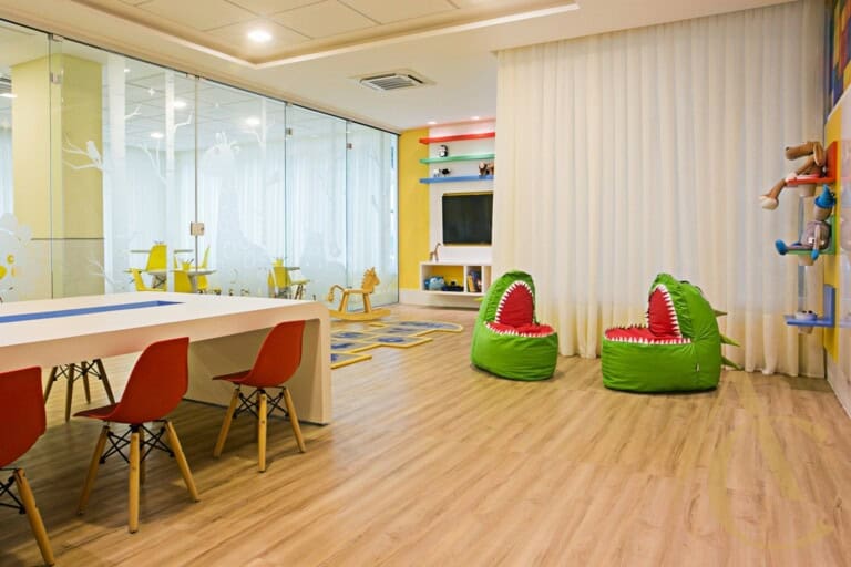 Apartamento para alugar – 2 suítes – Agronômica – Florianópolis, SC.