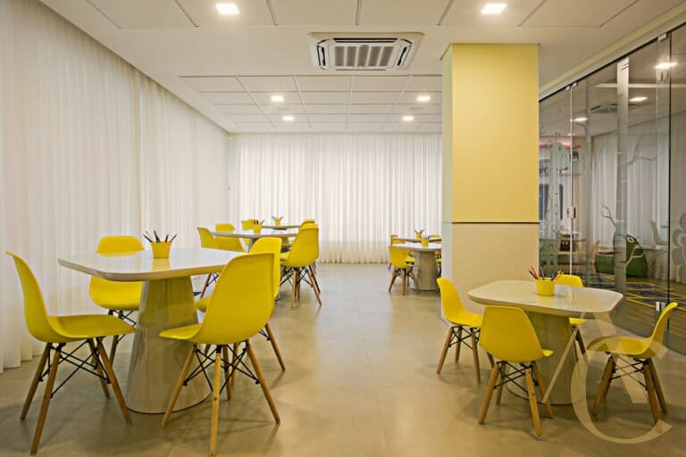 Apartamento para alugar – 2 suítes – Agronômica – Florianópolis, SC.