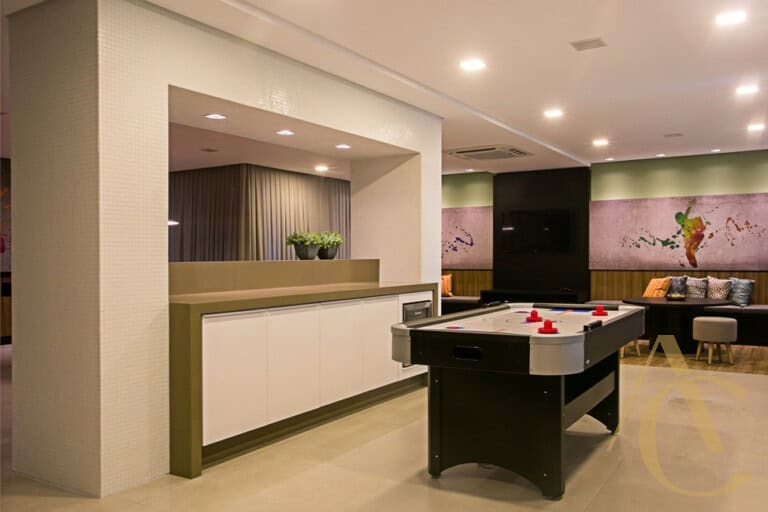 Apartamento para alugar – 2 suítes – Agronômica – Florianópolis, SC.
