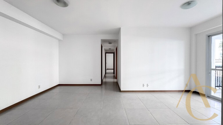 Apartamento para locação – 3 suítes – Abraão, Florianópolis/SC.