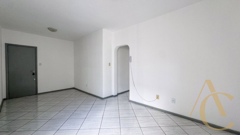 Apartamento para alugar – 1 quarto – Centro – Florianópolis/SC.