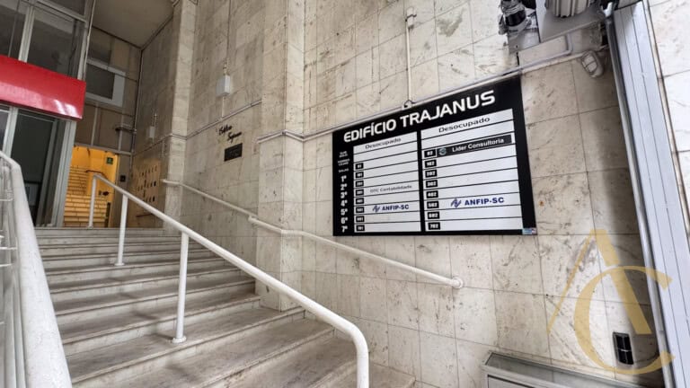 Sala para alugar – 126,00m² – Centro, Florianópolis, SC.