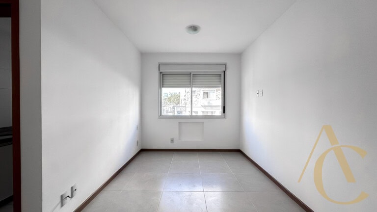 Apartamento para locação – 3 suítes – Abraão, Florianópolis/SC.