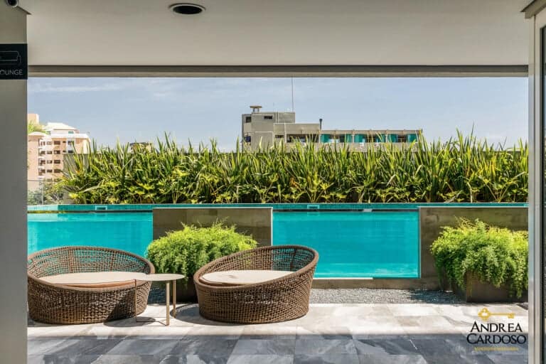 Apartamento para alugar – 2 quarto sendo 1 suíte, Centro – Florianópolis, SC.