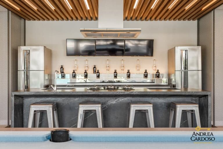 Apartamento para alugar – 2 quarto sendo 1 suíte, Centro – Florianópolis, SC.