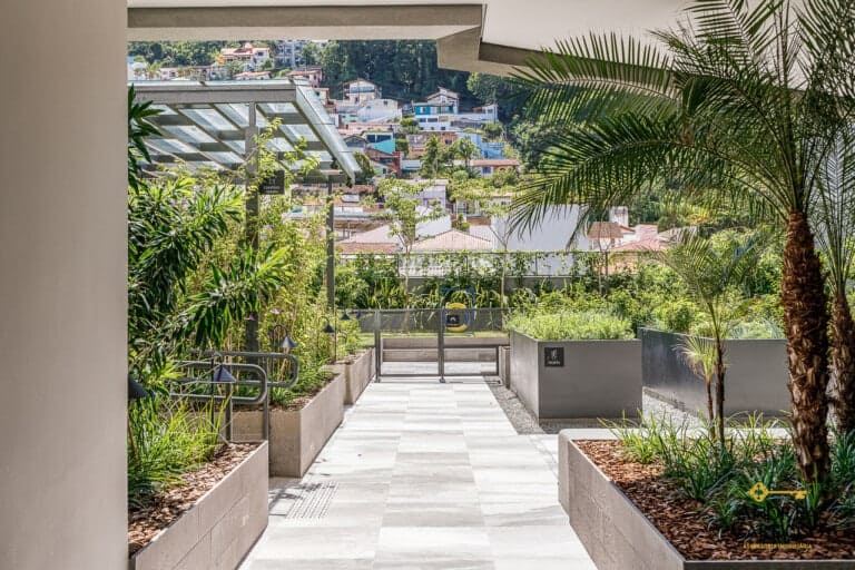 Apartamento para alugar – 2 quarto sendo 1 suíte, Centro – Florianópolis, SC.