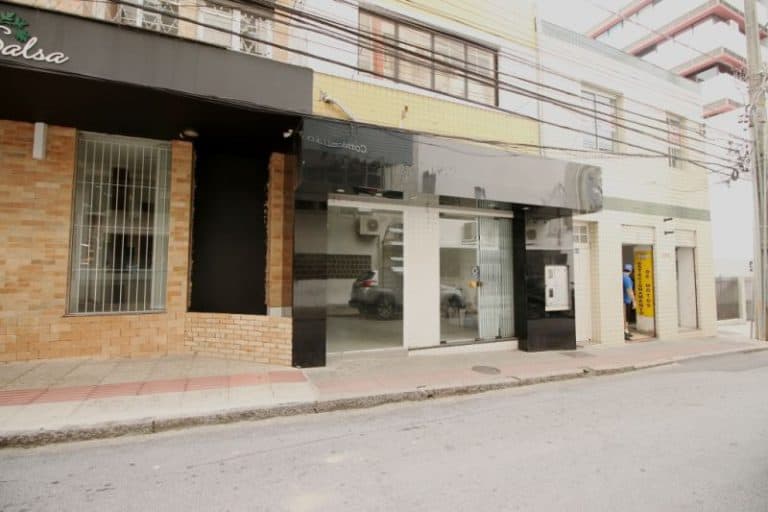 Loja mezanino e 1º andar para alugar – Centro – Florianópolis.