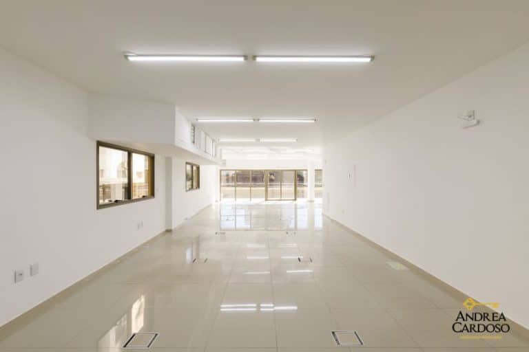 Prédio/Loja/Salas para alugar, 3.139,37m², 32 vagas de garagem – Centro – Florianópolis, SC.