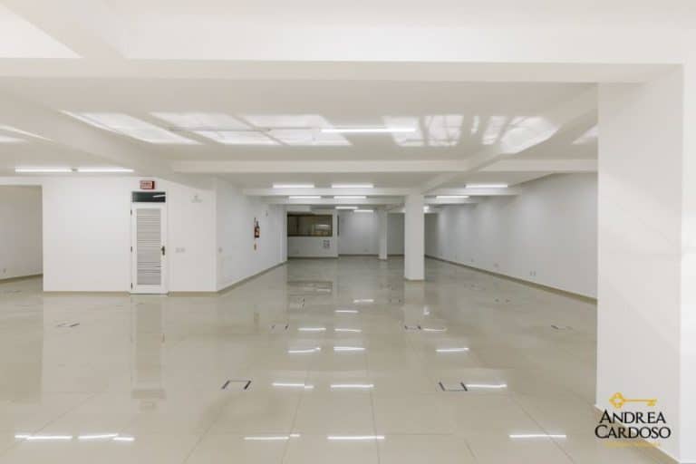 Prédio/Loja/Salas para alugar, 3.139,37m², 32 vagas de garagem – Centro – Florianópolis, SC.