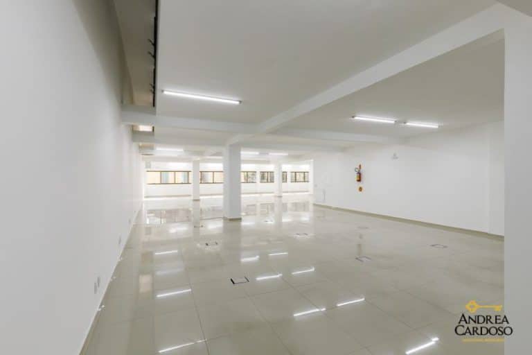 Prédio/Loja/Salas para alugar, 3.139,37m², 32 vagas de garagem – Centro – Florianópolis, SC.