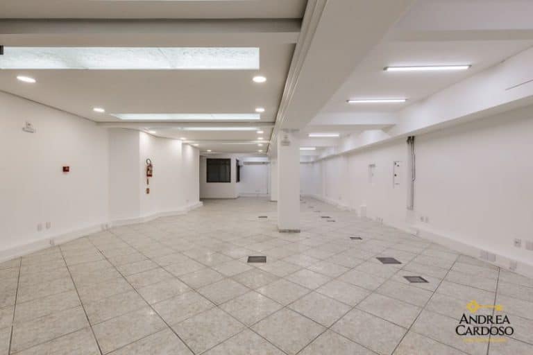 Prédio/Loja/Salas para alugar, 3.139,37m², 32 vagas de garagem – Centro – Florianópolis, SC.