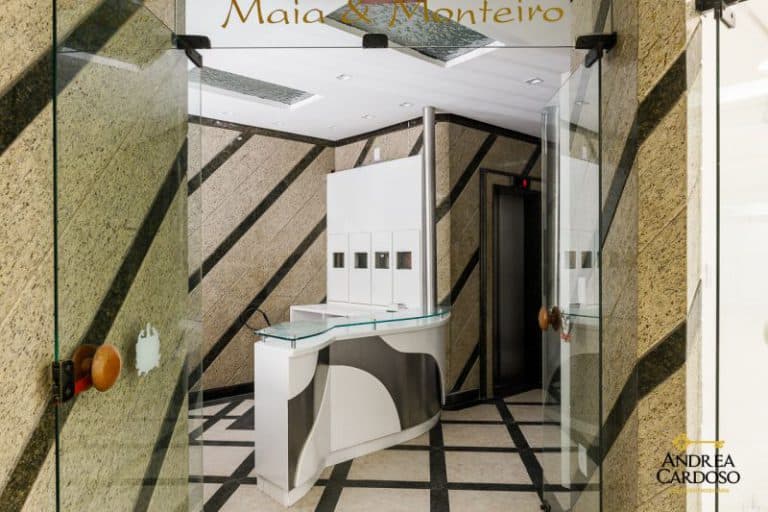 Prédio/Loja/Salas para alugar, 3.139,37m², 32 vagas de garagem – Centro – Florianópolis, SC.