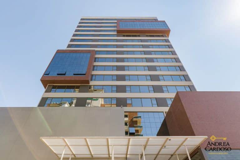 Sala para alugar, com 816.64m² – Barreiros, São José, SC.