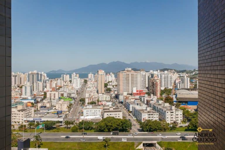 Sala para alugar, com 816.64m² – Barreiros, São José, SC.