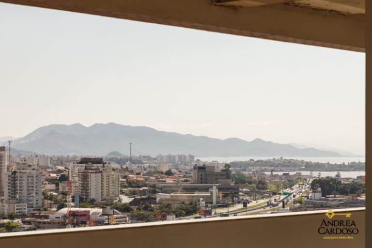 Sala para alugar, com 816.64m² – Barreiros, São José, SC.