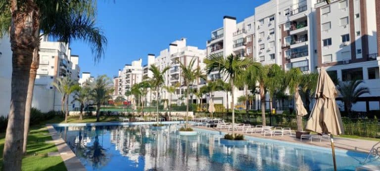 Apartamento para alugar – 3 quartos sendo 1 suíte e demi-suíte – Abraão | Florianópolis/SC.