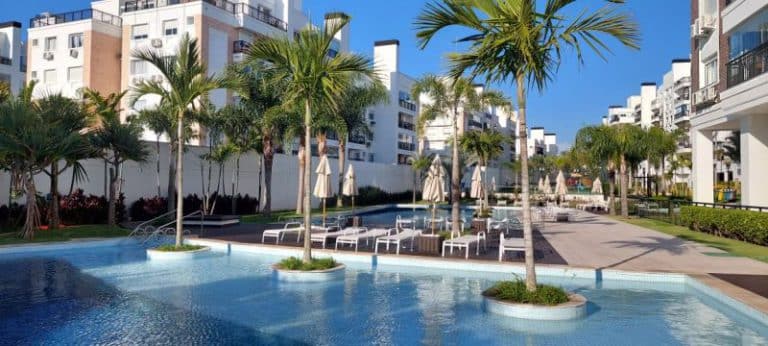 Apartamento para alugar – 3 quartos sendo 1 suíte e demi-suíte – Abraão | Florianópolis/SC.