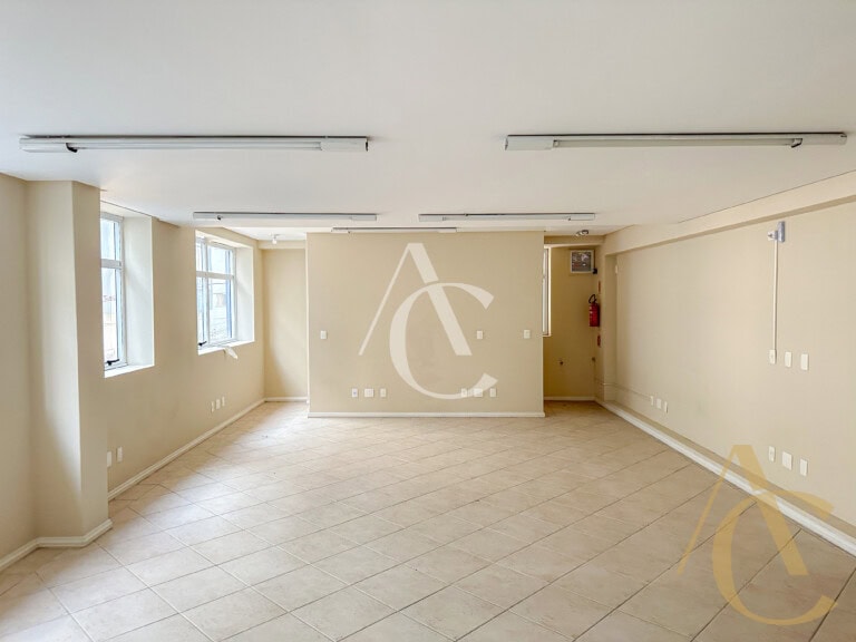 Sala para alugar, com 437,40m² – Centro, Florianópolis,SC.