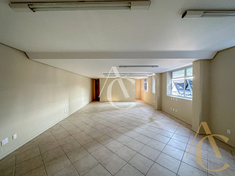 Sala para alugar, com 437,40m² – Centro, Florianópolis,SC.
