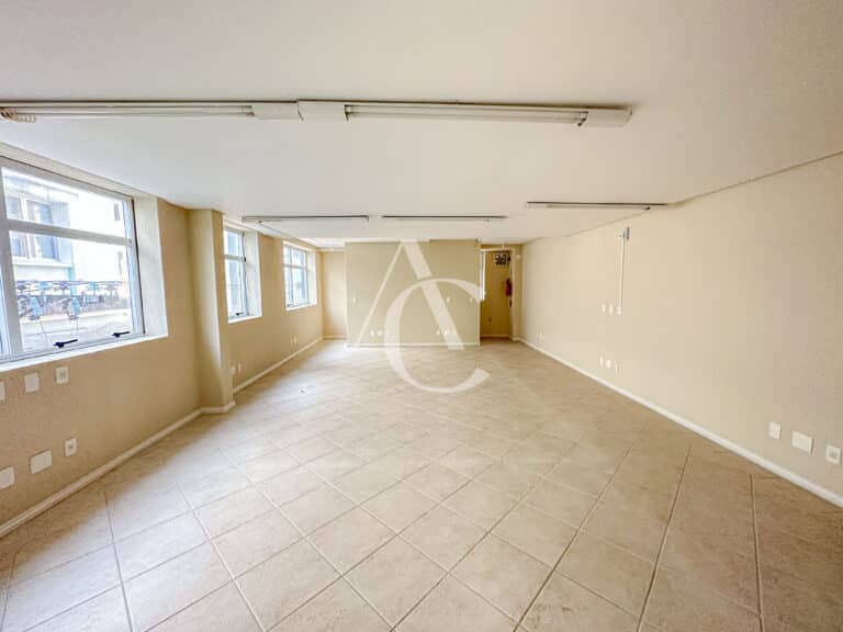 Prédio/Salas para alugar, 516,00m², loja, 3 andares de salas – Centro- Florianópolis.