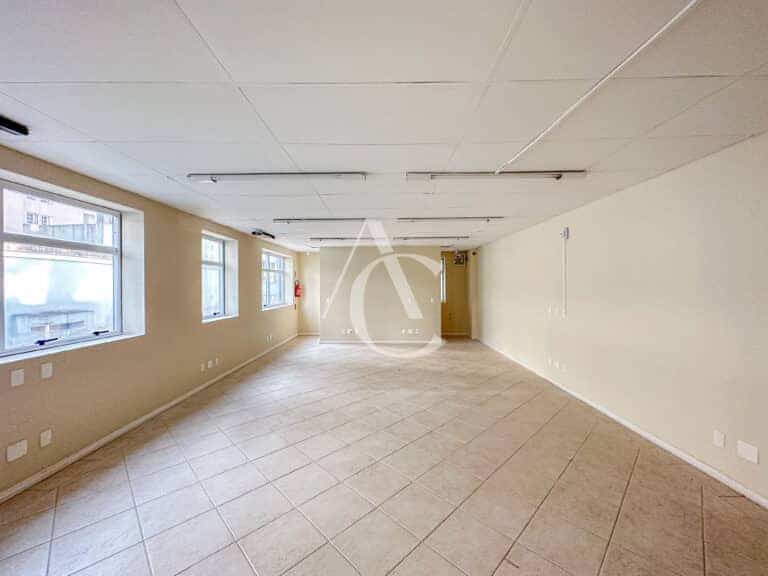 Prédio/Salas para alugar, 516,00m², loja, 3 andares de salas – Centro- Florianópolis.