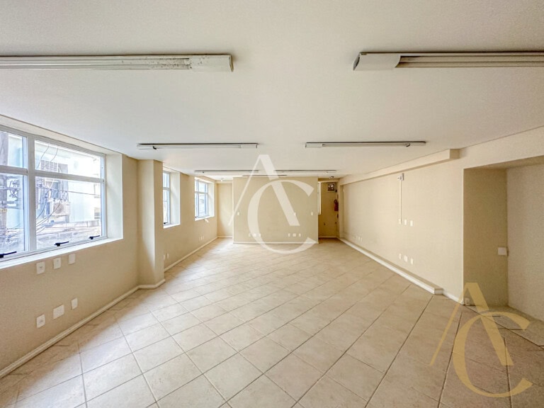 Sala para alugar, com 437,40m² – Centro, Florianópolis,SC.