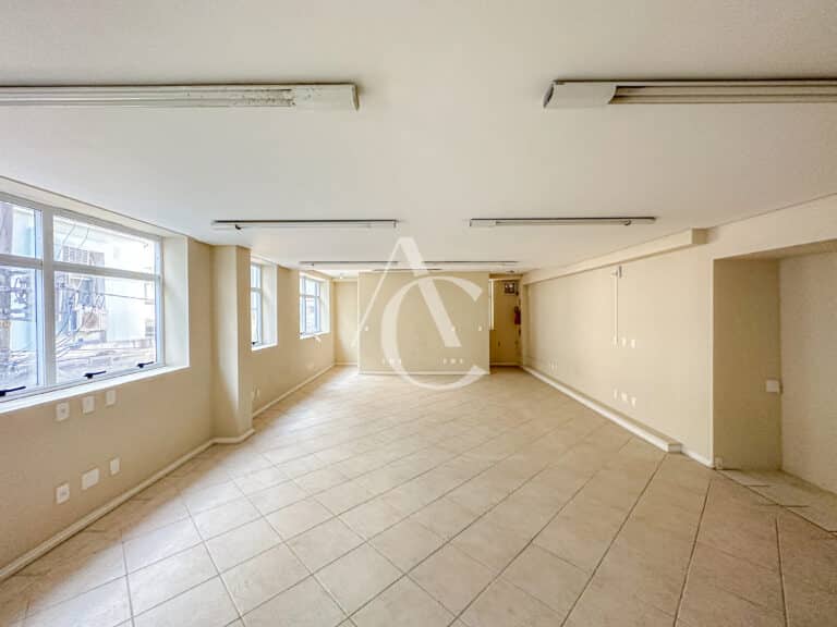 Prédio/Salas para alugar, 516,00m², loja, 3 andares de salas – Centro- Florianópolis.