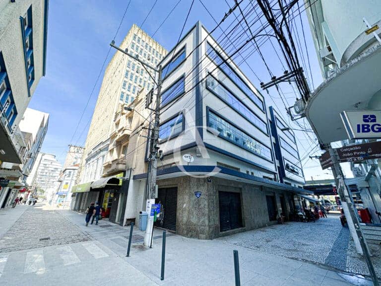 Prédio/Salas para alugar, 516,00m², loja, 3 andares de salas – Centro- Florianópolis.
