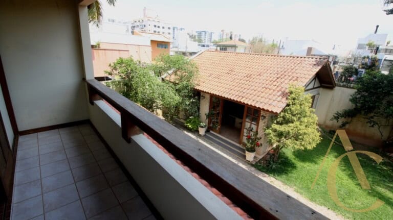 Casa residencial para alugar, com 330,00m², 1 suíte, 4 quartos, Estreito – Florianópolis, SC.