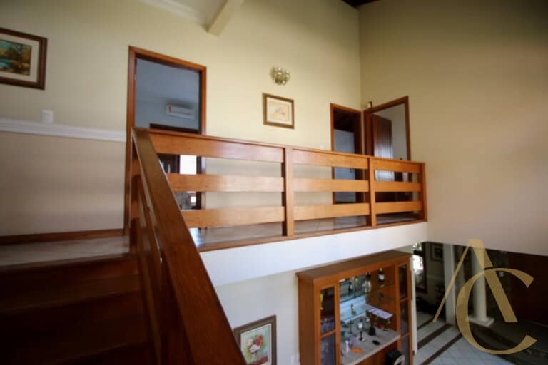 Casa residencial para alugar, com 330,00m², 1 suíte, 4 quartos, Estreito – Florianópolis, SC.