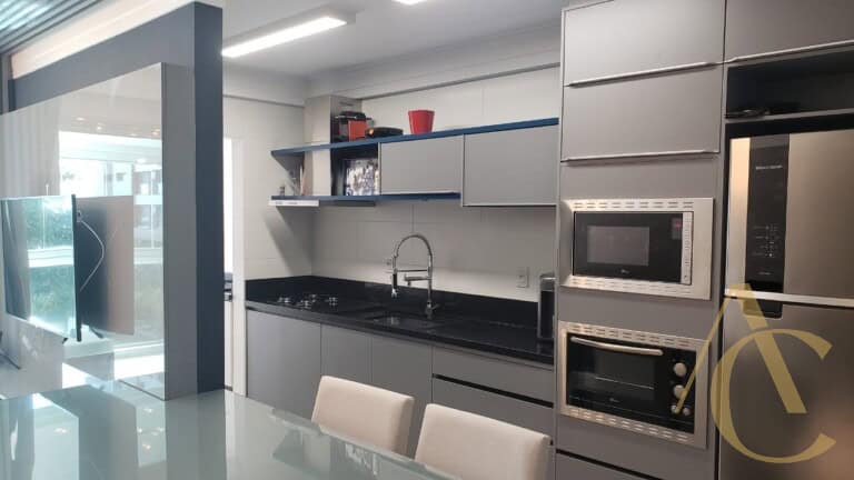 Apartamento para alugar – 2 suítes – Agronômica – Florianópolis, SC.