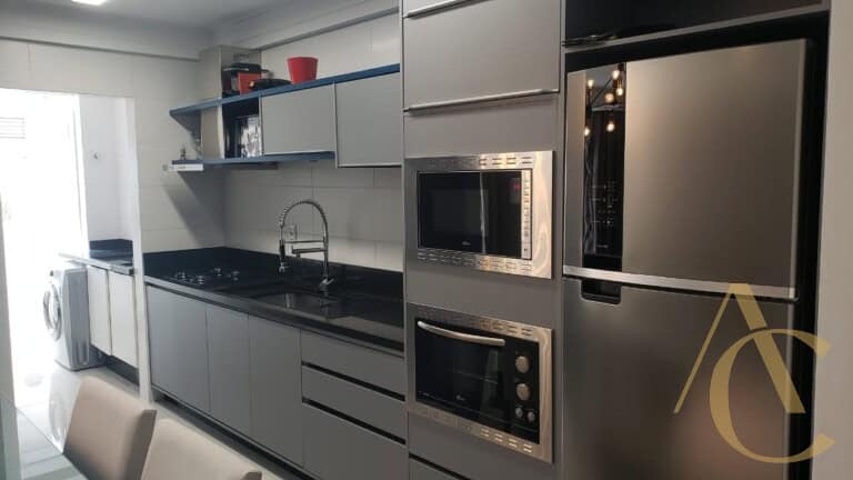 Apartamento para alugar – 2 suítes – Agronômica – Florianópolis, SC.