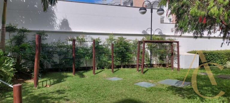 Apartamento para locação – 3 suítes – Abraão, Florianópolis/SC.