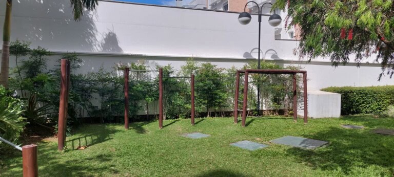 Apartamento para alugar – 3 quartos sendo 1 suíte e demi-suíte – Abraão | Florianópolis/SC.