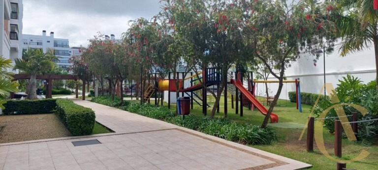 Apartamento para locação – 3 suítes – Abraão, Florianópolis/SC.