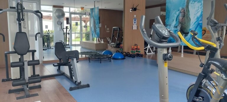 Apartamento para alugar – 2 suítes – Abraão – Florianópolis/SC.