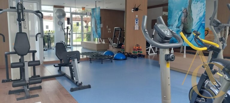 Apartamento para locação – 3 suítes – Abraão, Florianópolis/SC.