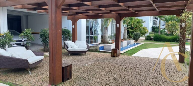 Apartamento para locação – 3 suítes – Abraão, Florianópolis/SC.