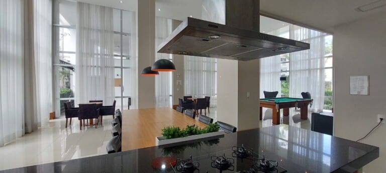 Apartamento para alugar – 3 quartos sendo 1 suíte e demi-suíte – Abraão | Florianópolis/SC.