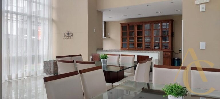 Apartamento para locação – 3 suítes – Abraão, Florianópolis/SC.