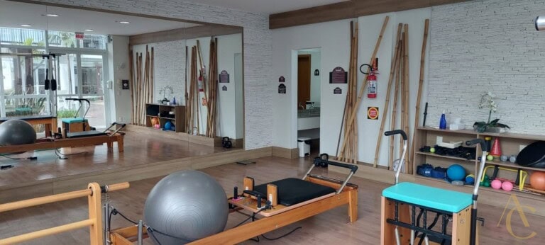 Apartamento para alugar – 96,37m² – 1 suíte e 2 demi suites – Abraão – Florianópolis/SC.