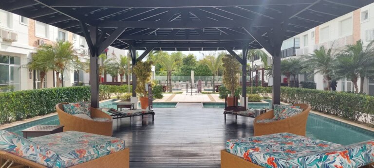 Apartamento para alugar – 1 suíte e 2 demi-suítes –  Abraão – Florianópolis/SC.