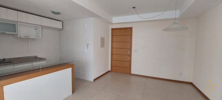 Apartamento para alugar, com 83,45m², 2 suítes – Abraão – Florianópolis, SC.