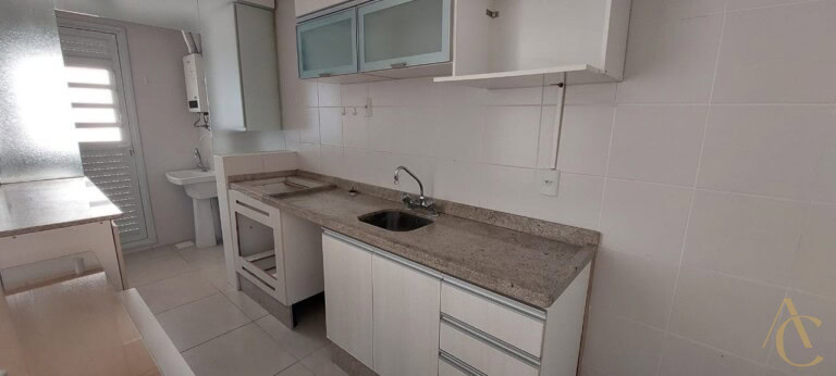 Apartamento para alugar, com 83,45m², 2 suítes – Abraão – Florianópolis, SC.