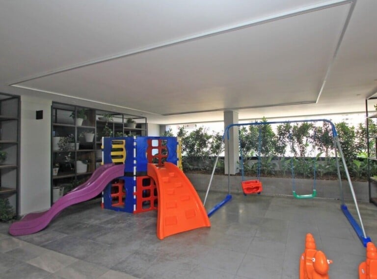 Apartamento para alugar – 2 quarto sendo 1 suíte, Centro – Florianópolis, SC.