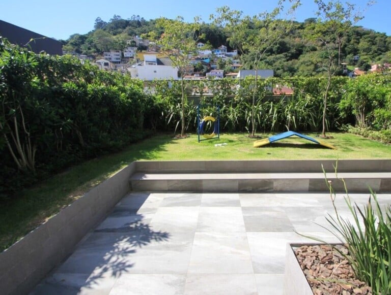 Apartamento para alugar – 2 quarto sendo 1 suíte, Centro – Florianópolis, SC.