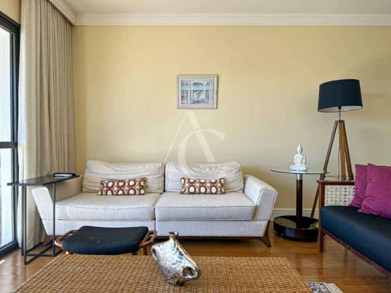 Apartamento à venda, 2 suítes, 2 vagas de garagem – Centro – Florianópolis, SC.