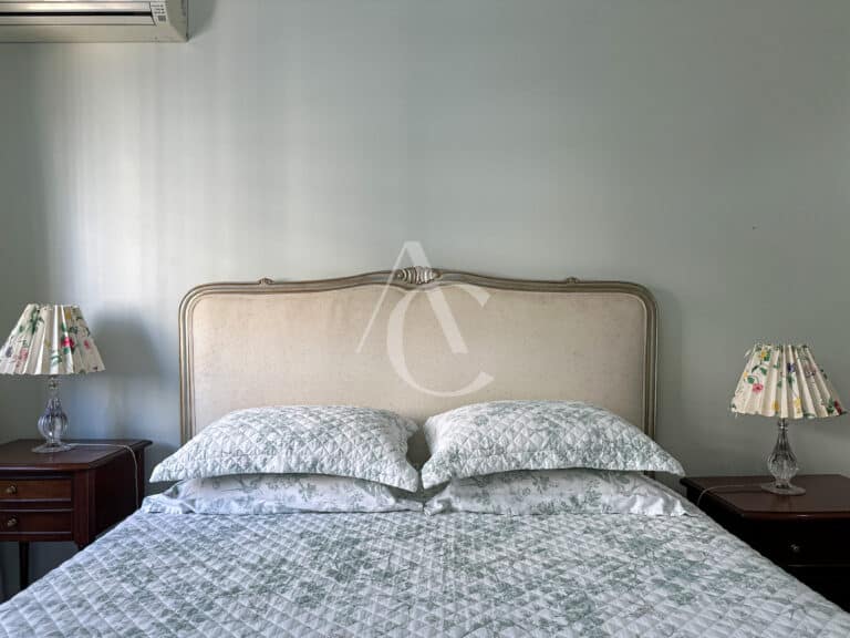 Apartamento à venda, 2 suítes, 2 vagas de garagem – Centro – Florianópolis, SC.